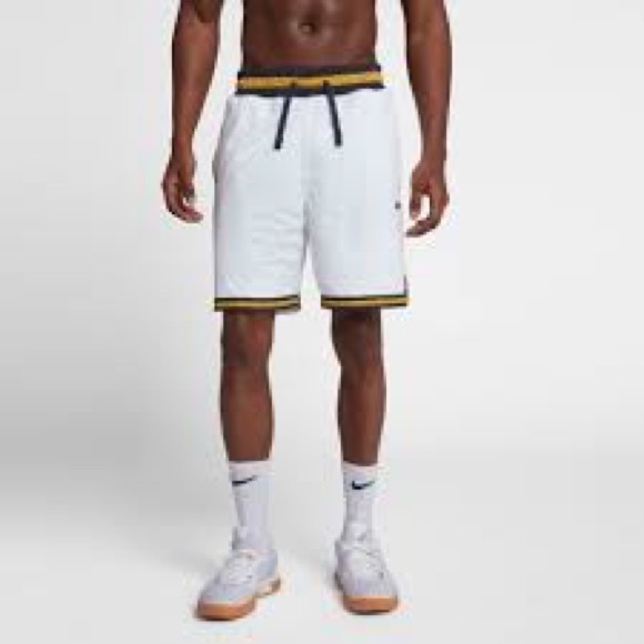 Men’s Nike Double Mesh Gym Shorts - Picture 6 of 8